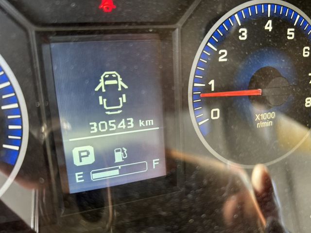 超低里程自排還有無線CARPLAY自用車!線洽小何在優惠~0966427962何  第10張相片