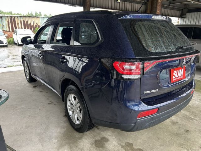 絕佳車況!極度耐用超神休旅車~才開9萬公里!還可以全額貸款0元交車 速洽小何  第6張相片