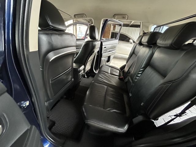 絕佳車況!極度耐用超神休旅車~才開9萬公里!還可以全額貸款0元交車 速洽小何  第12張相片
