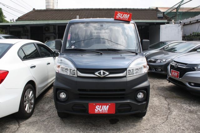 【自排廂車再來一台!】超新2023出廠!車機改好還有倒顯!來電0900-785-788  第1張相片