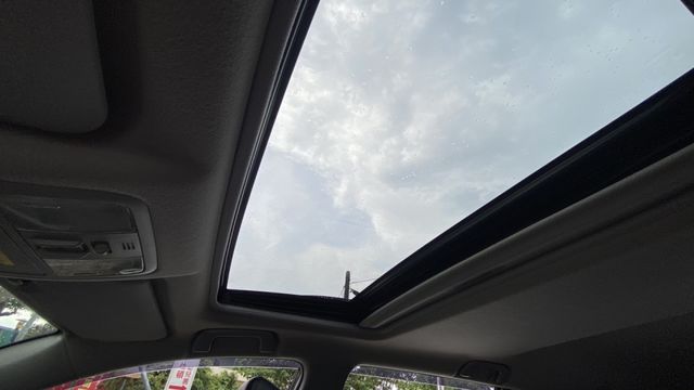 【超值大型休旅車登場】 新車百萬/2折出售 /代步首選/25年老字號/來電 0900-785-788 阿政  第9張相片
