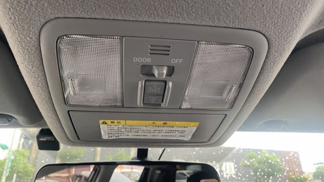【超值大型休旅車登場】 新車百萬/2折出售 /代步首選/25年老字號/來電 0900-785-788 阿政  第15張相片