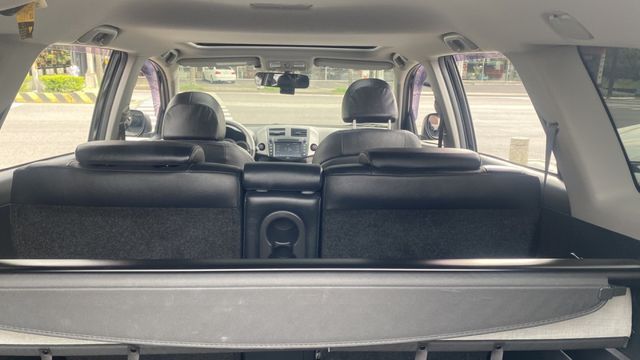 【超值大型休旅車登場】 新車百萬/2折出售 /代步首選/25年老字號/來電 0900-785-788 阿政  第16張相片
