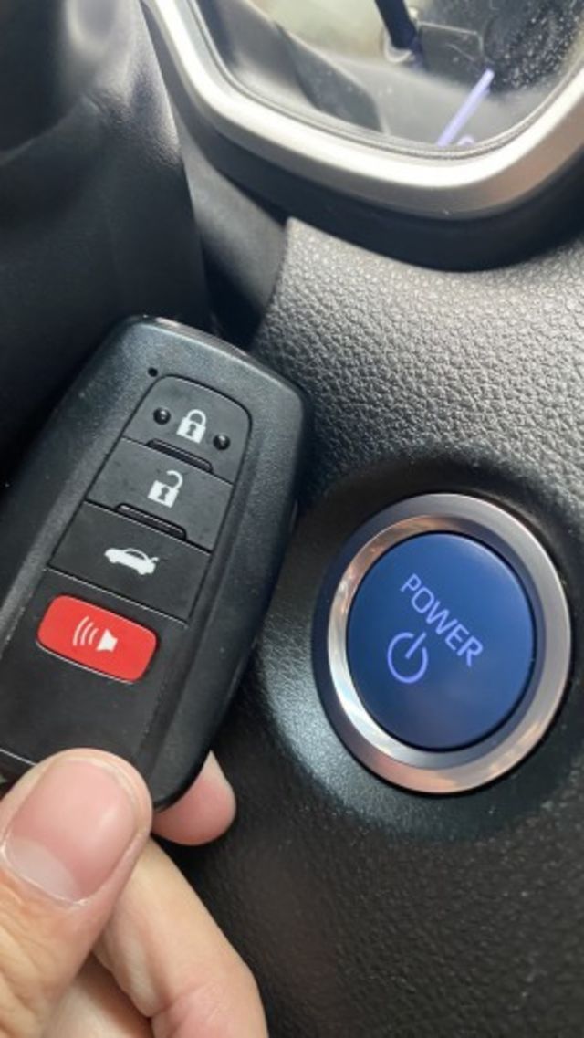 【原板件!原廠保固中!】混動大電池保固到2030!超值價免55萬開回家!喜歡來電0900-785-788阿政  第5張相片