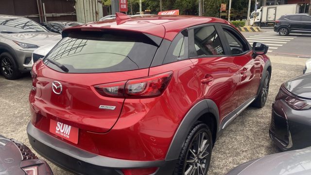 【安心特仕版!】HUD/定速/恆溫空調 操控空間一次擁有!來電0900-785-788阿政  第7張相片