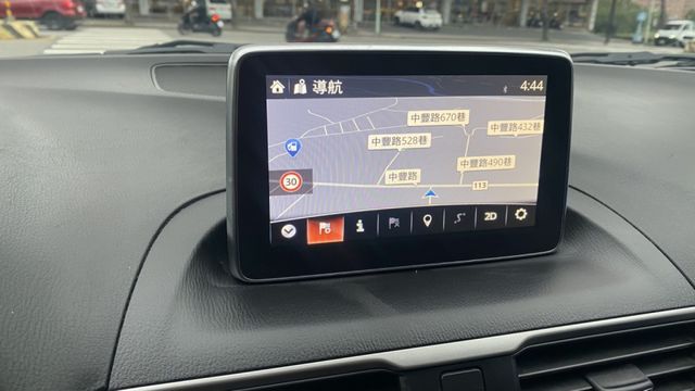 【操控+動力 魂動馬三】有導航有倒顯!行車紀錄器裝好送給你!來電0900-785-788阿政  第3張相片