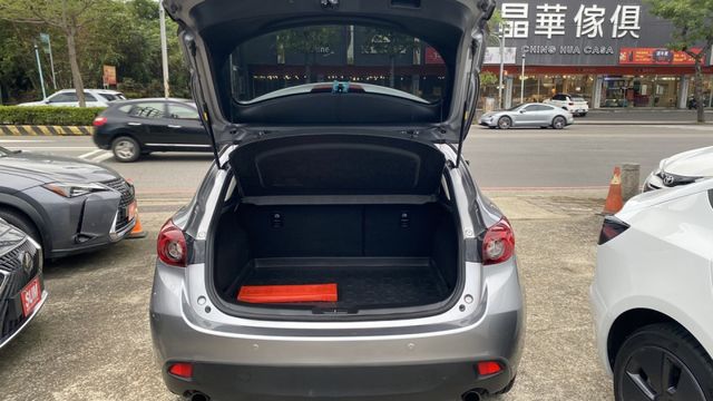 【操控+動力 魂動馬三】有導航有倒顯!行車紀錄器裝好送給你!來電0900-785-788阿政  第15張相片