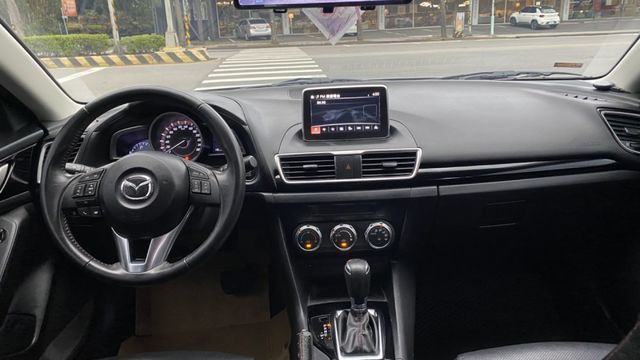 【操控+動力 魂動馬三】有導航有倒顯!行車紀錄器裝好送給你!來電0900-785-788阿政  第17張相片