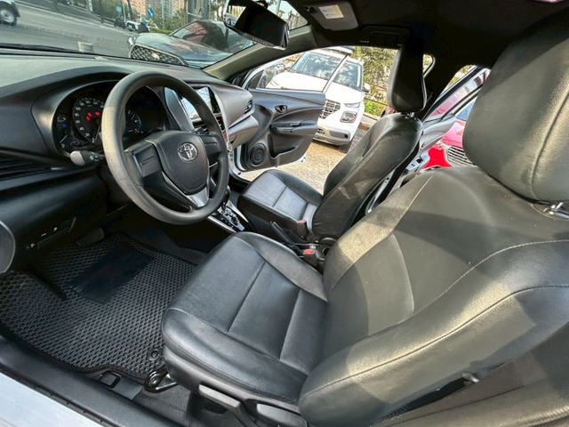 實跑僅 29,000 公里、全車認證完成!41萬最低里程速洽小何0966427962  第10張相片