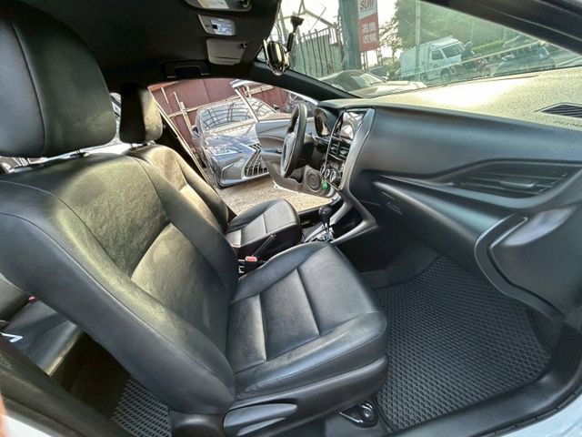 實跑僅 29,000 公里、全車認證完成!41萬最低里程速洽小何0966427962  第12張相片