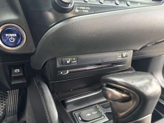 沉穩大器!原廠保固中~百萬內最佳豪華車型!店洽預約看車0966427962  第5張相片