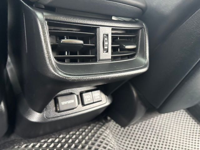 沉穩大器!原廠保固中~百萬內最佳豪華車型!店洽預約看車0966427962  第6張相片