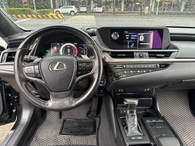 沉穩大器!原廠保固中~百萬內最佳豪華車型!店洽預約看車0966427962  第7張相片