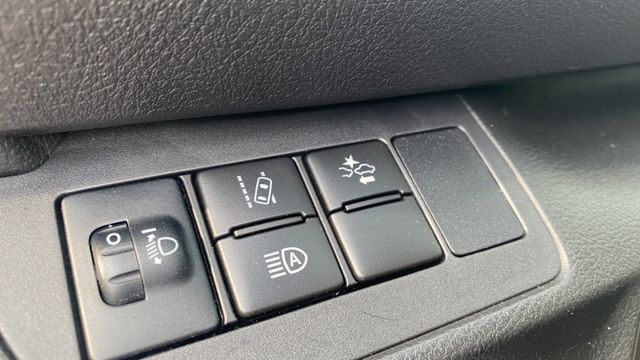 【超大空間神車!】5人座+雙滑門+低底盤，家庭友善神車!來電0900-785-788阿政  第8張相片