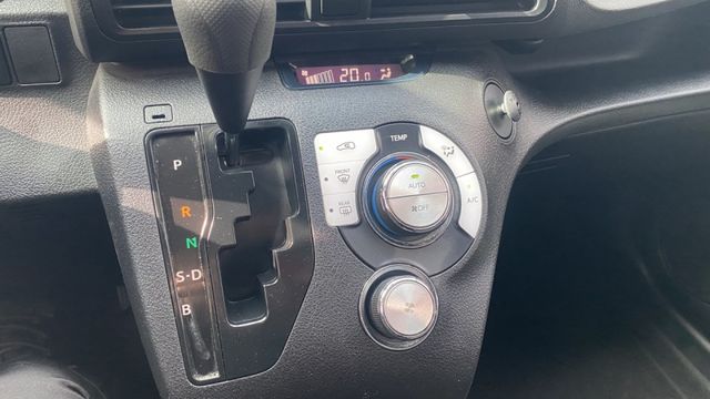 【超大空間神車!】5人座+雙滑門+低底盤，家庭友善神車!來電0900-785-788阿政  第11張相片