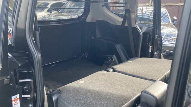 【超大空間神車!】5人座+雙滑門+低底盤，家庭友善神車!來電0900-785-788阿政  第16張相片