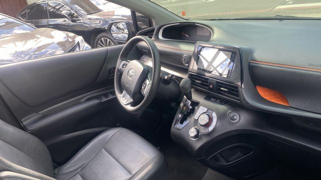 【超大空間神車!】5人座+雙滑門+低底盤，家庭友善神車!來電0900-785-788阿政  第18張相片