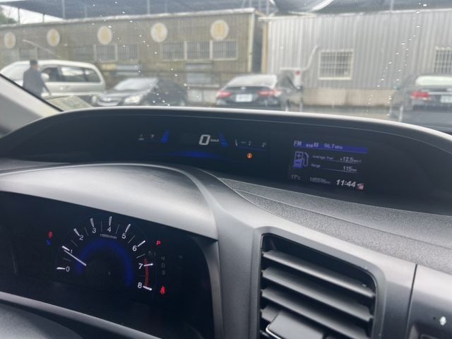 【稀有貨色!有換檔快撥VTI!】認證車!保證實車實價!快來電0900-785-788阿政  第8張相片