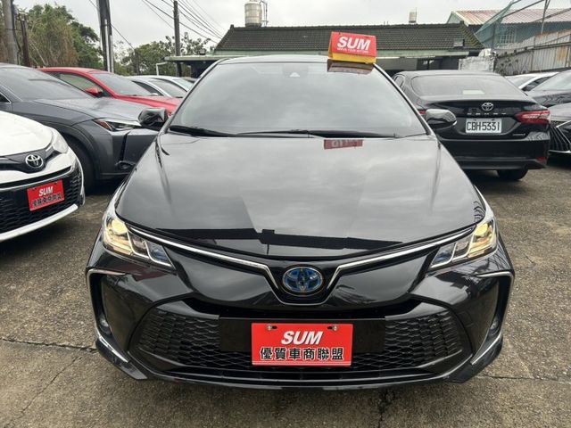 【新款油電 × 低里程 × 高配備】小改款數位儀表!油電輕鬆開回家!來電0900-785-788阿政  第2張相片