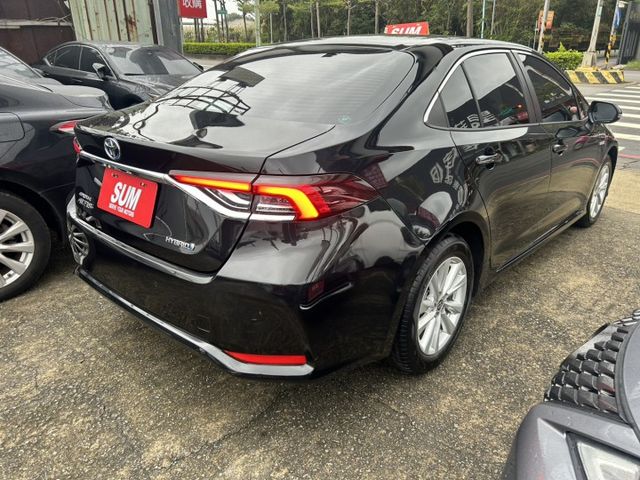 【新款油電 × 低里程 × 高配備】小改款數位儀表!油電輕鬆開回家!來電0900-785-788阿政  第4張相片