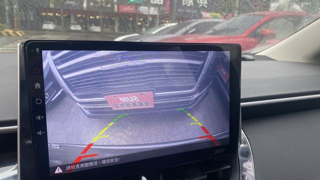 【低里程X配備升級X認證車】安心入手 車機＋無線 CarPlay實用度滿分!來電0900-785-788阿政  第2張相片