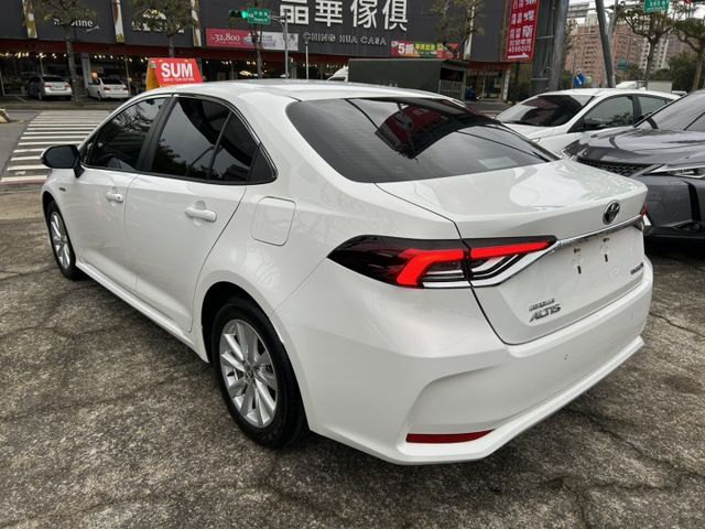 新車保固中!買對中古車何必買新車~電洽預約看車0966427962何sir  第5張相片