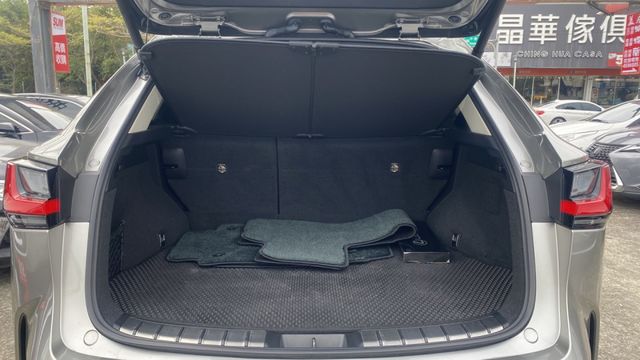 【全新入庫｜原版件認證車｜豪華質感休旅】 質感鈦棕入手好時機，來電0900-785-788阿政  第9張相片