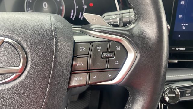 【全新入庫｜原版件認證車｜豪華質感休旅】 質感鈦棕入手好時機，來電0900-785-788阿政  第17張相片