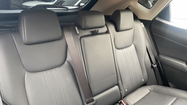 【全新入庫｜原版件認證車｜豪華質感休旅】 質感鈦棕入手好時機，來電0900-785-788阿政  第18張相片