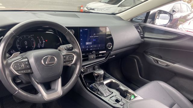 【全新入庫｜原版件認證車｜豪華質感休旅】 質感鈦棕入手好時機，來電0900-785-788阿政  第20張相片