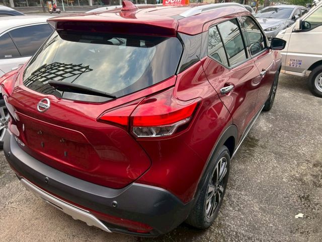 低里程原廠保養認證車!最頂規led環景款!速洽小何0966427962  第4張相片