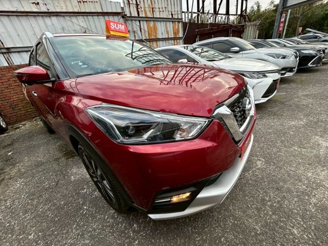 低里程原廠保養認證車!最頂規led環景款!速洽小何0966427962  第5張相片