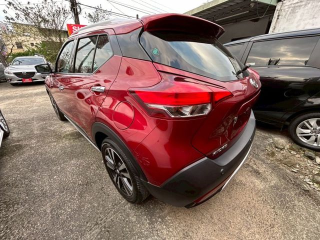 低里程原廠保養認證車!最頂規led環景款!速洽小何0966427962  第6張相片