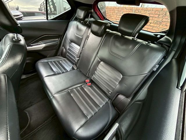 低里程原廠保養認證車!最頂規led環景款!速洽小何0966427962  第8張相片