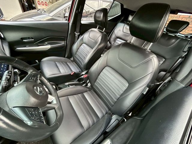 低里程原廠保養認證車!最頂規led環景款!速洽小何0966427962  第9張相片