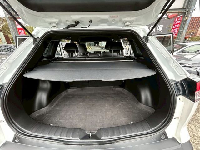 原廠保固中!里程保證車況認證ok~極致省油通勤好夥伴速洽小何0966427962  第10張相片