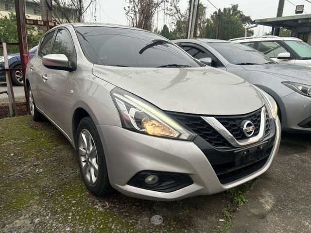 後座出風口!稀有低里程超划算五門小車~真的就賣37.8萬速洽小何0966427962  第1張相片