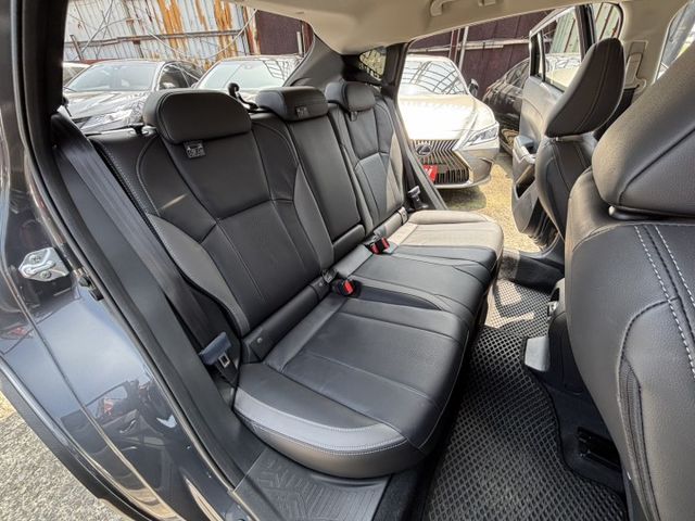 AWD全地形超神小休旅!原廠新車保固中~僅此一台速洽小何0966427962  第10張相片