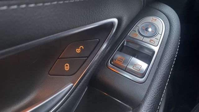 BENZ C180 COUPE 雙門｜2017年｜認證車｜10萬KM｜質感首選 來電0900-785-788  第8張相片