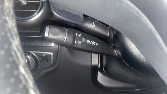 BENZ C180 COUPE 雙門｜2017年｜認證車｜10萬KM｜質感首選 來電0900-785-788  第14張相片