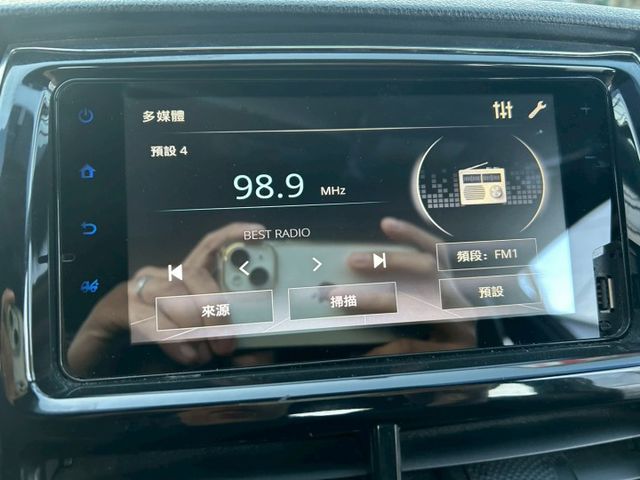 超好養通勤代步車~低月繳低成本優質車況速洽小何0966427962  第2張相片