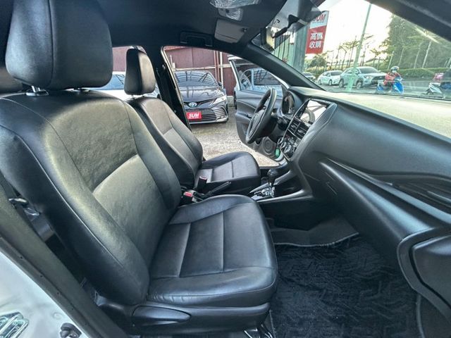 超好養通勤代步車~低月繳低成本優質車況速洽小何0966427962  第14張相片