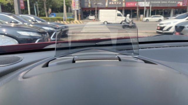 CX-3 頂級特仕版 紅色｜進口跨界休旅｜質感與操控兼具  來電0900-785-788  第12張相片