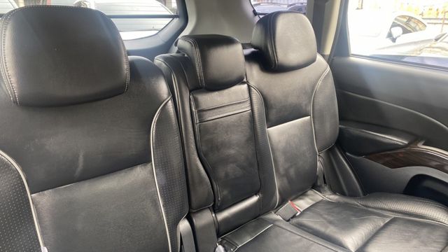 【認證車x低里程x超實用休旅】超大空間輕鬆開回家!20萬內開回家!來電0900-785-788阿政  第12張相片