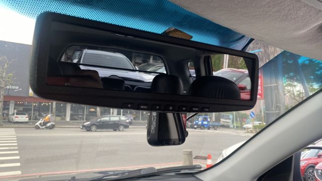 【認證車x低里程x超實用休旅】超大空間輕鬆開回家!20萬內開回家!來電0900-785-788阿政  第16張相片