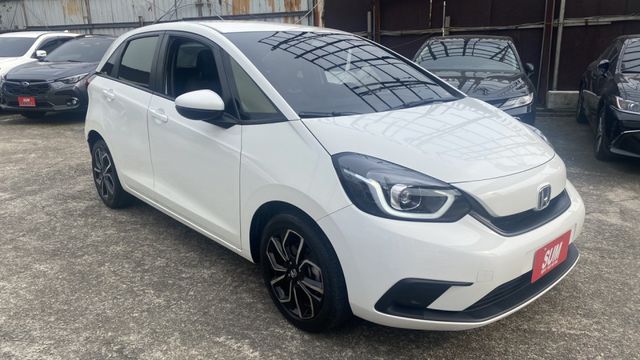 【認證車X低里程X年份新】 喜歡快來電預約賞車0900-785-788阿政!  第3張相片