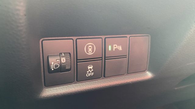 【認證車X低里程X年份新】 喜歡快來電預約賞車0900-785-788阿政!  第19張相片