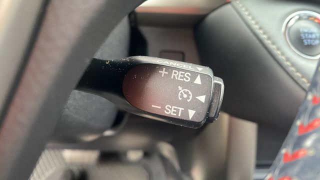 【認證車!經典大休旅E HI版!】耐操好開高配備!低里程僅7萬!喜歡來電0900-785-788阿政  第3張相片