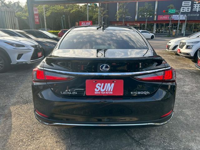 沉穩大器!原廠保固中~百萬內最佳豪華車型!店洽預約看車0966427962  第4張相片