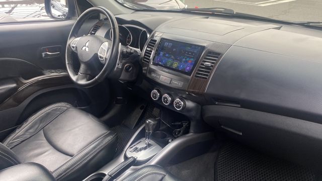 【認證車x低里程x超實用休旅】超大空間輕鬆開回家!20萬內開回家!來電0900-785-788阿政  第11張相片